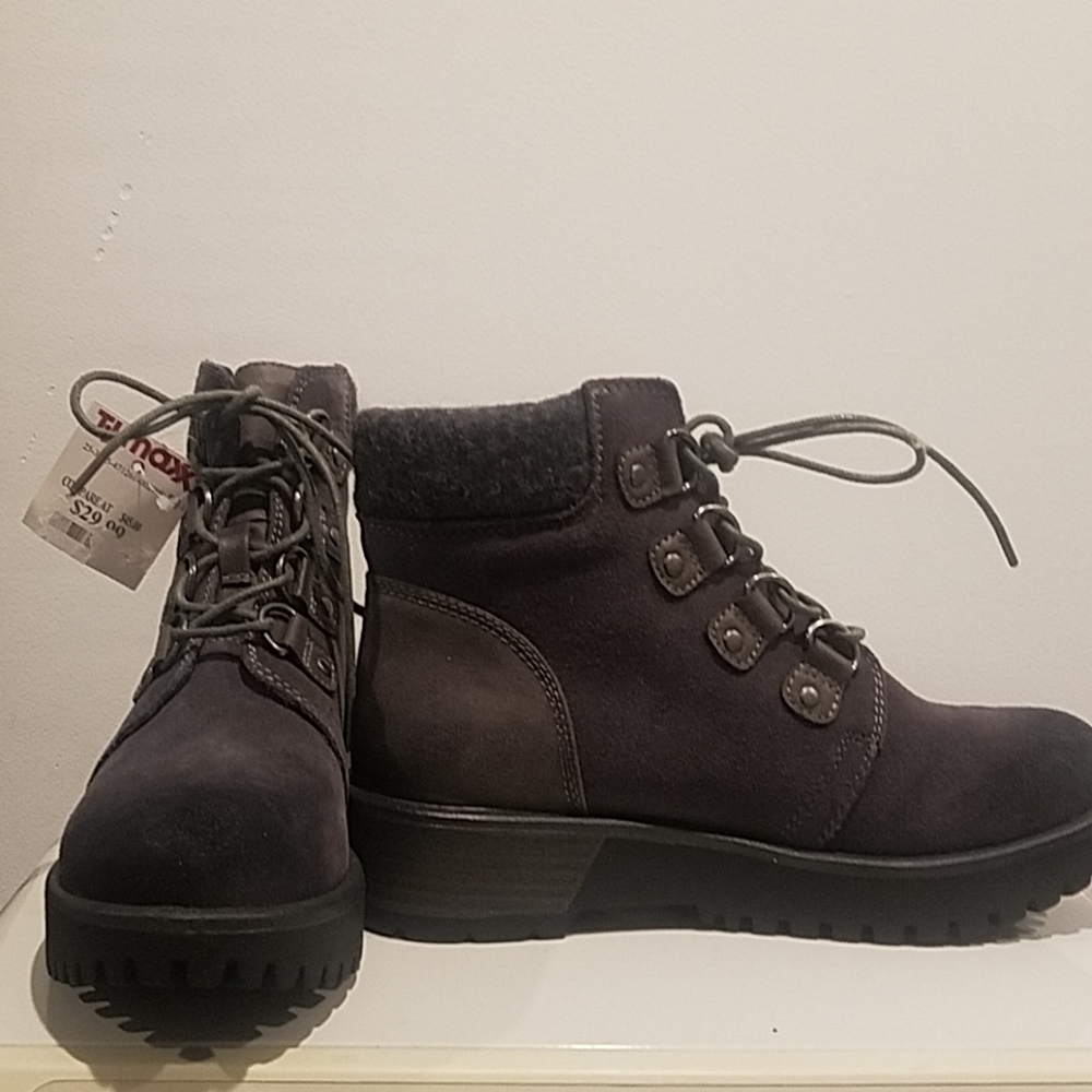NWT Gray Boots